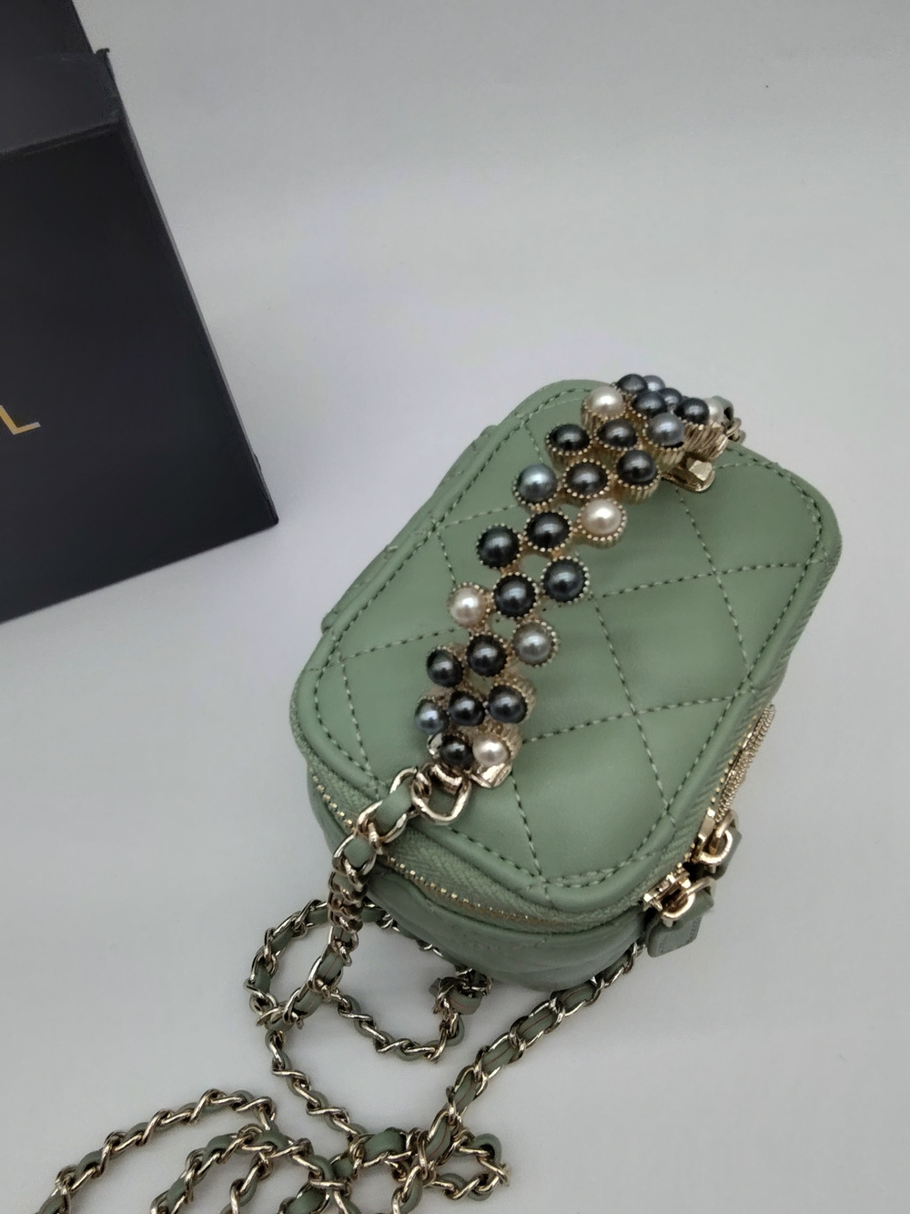 CHANEL Mint Green Vanity Bag Pearl Handle Quilted CC Crossbody Rare NIB GWP - Picture 6 of 14